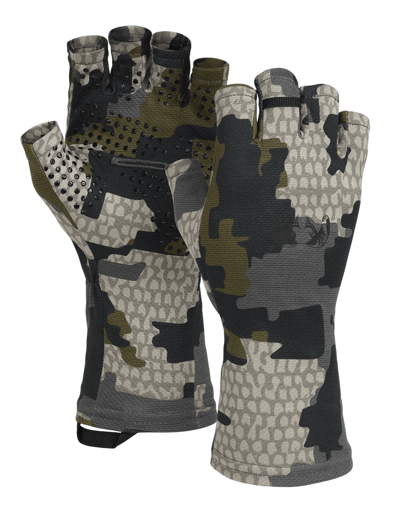 Front and Back of Ultra Merino 210 Fingerless Glove in Verde Camouflage